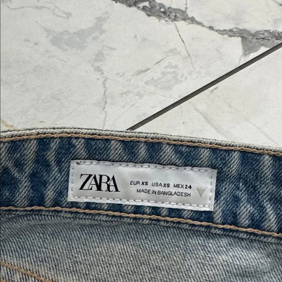 Zara Denim Mini Skirt - Picture 3 of 4